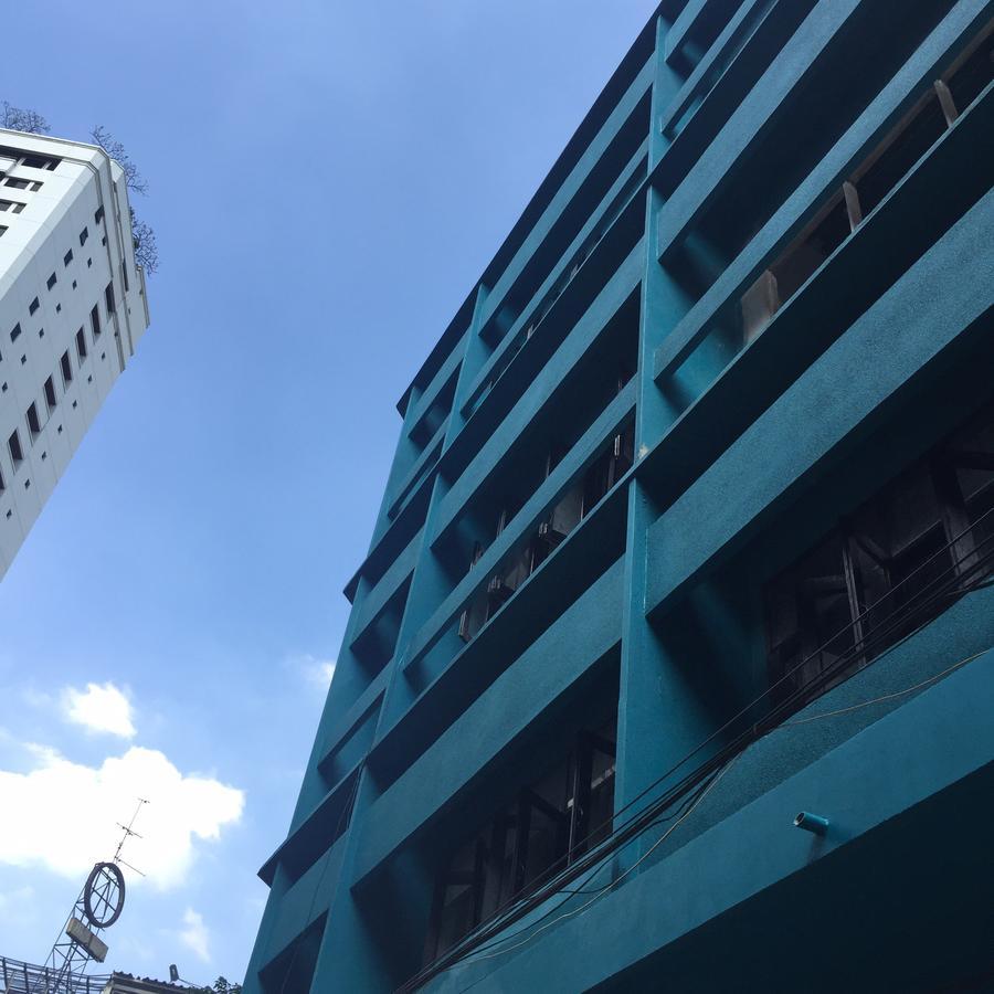 Bunny Burrow Hostel Bangkok Dış mekan fotoğraf